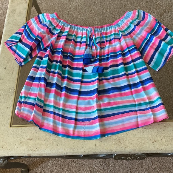 Lilly Pulitzer off the shoulder top 3/4 length sleeves - Picture 6 of 7